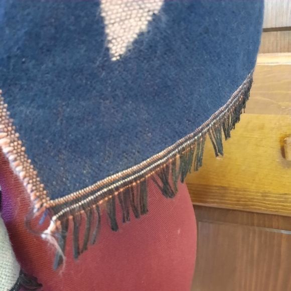 14th & Union oversized blue orange geometric pattern long knit scarf - Picture 6 of 8